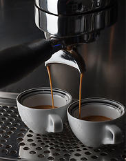 Kávés- és forraltboros csészék