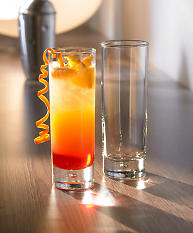 Becher / Biergläser / Henkelkannen