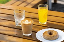 Becher "Stack up cross"