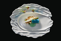 Plate flat "Sketches Embossed"